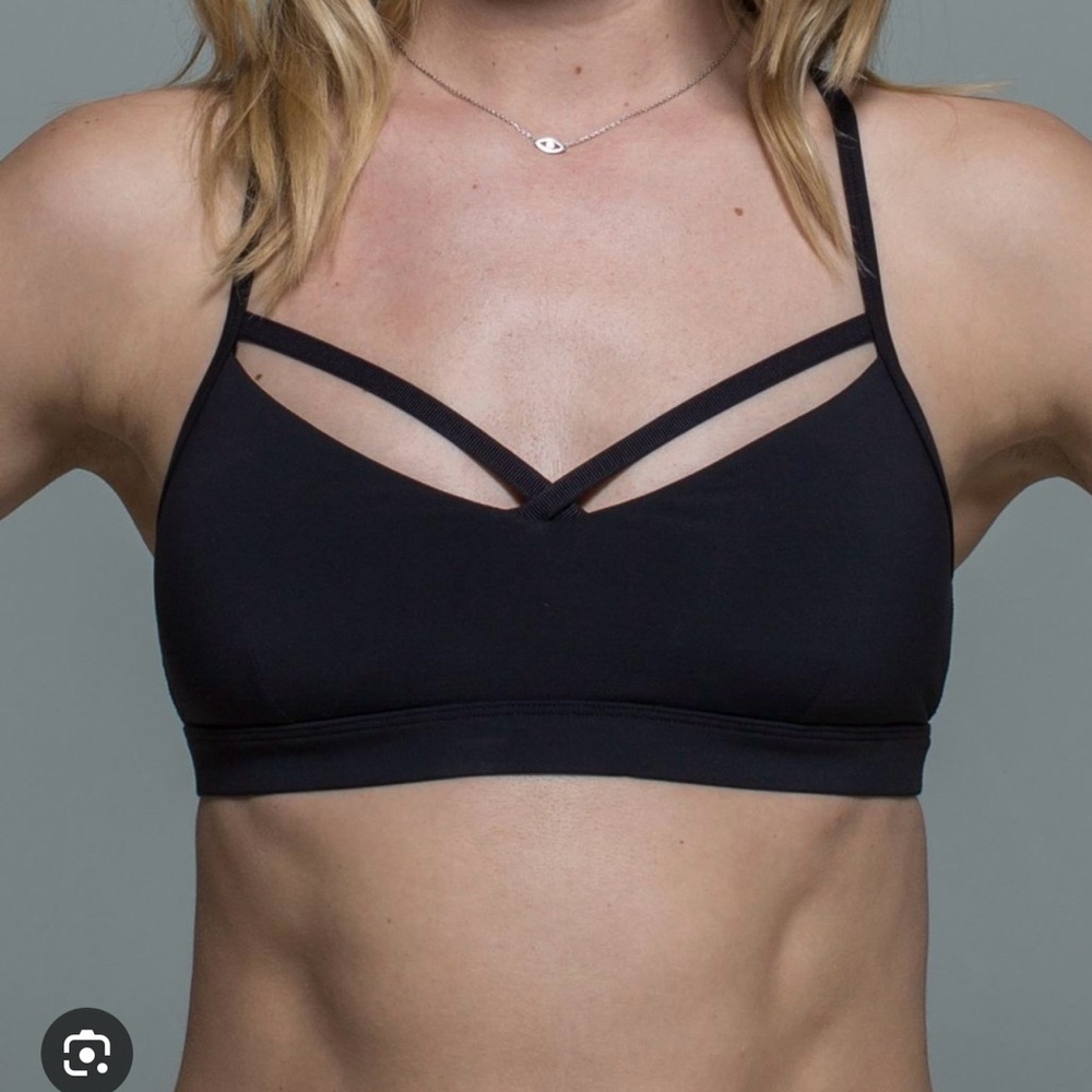 Lululemon Future Varsity Bra NWT Size 8 Black